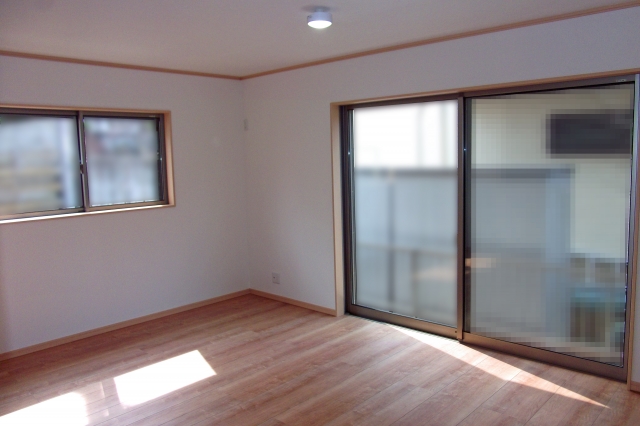 明るいフローリングの居室（内装リフレッシュ）